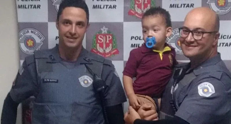 Criança é salva por policiais militares ao engasgar com saliva e secreções do nariz em Garça (SP) — Foto: Aniele Cunha /Arquivo pessoal