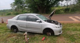 Carro foi encontrado ‘depenado’ (Foto: Polícia Militar Rodoviária)