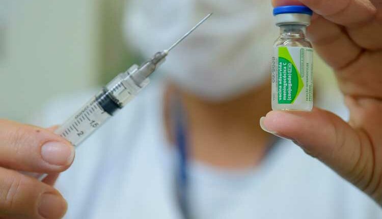 Secretaria da Saúde oferece vacina contra Meningite C para adolescentes de 15 a 19 anos (Foto: Departamento de Comunicação)
