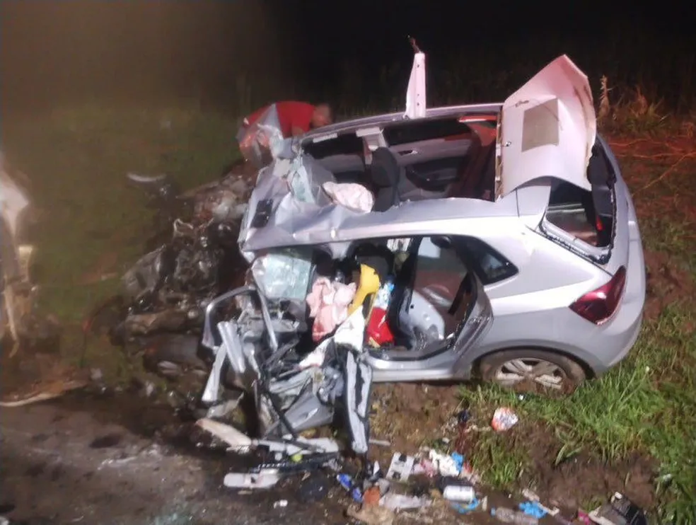 Carro em que Catarina Mercadante estava ficou destruído após batida em Echaporã (SP) — Foto: Arquivo pessoal