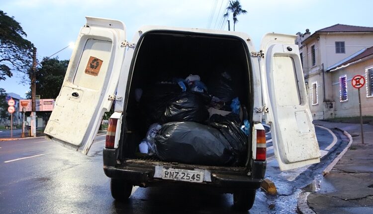 Prefeitura de Assis intensifica fiscalização de descarte de lixo fora do horário no comércio (Foto: Departamento de Comunicação / Prefeitura de Assis)