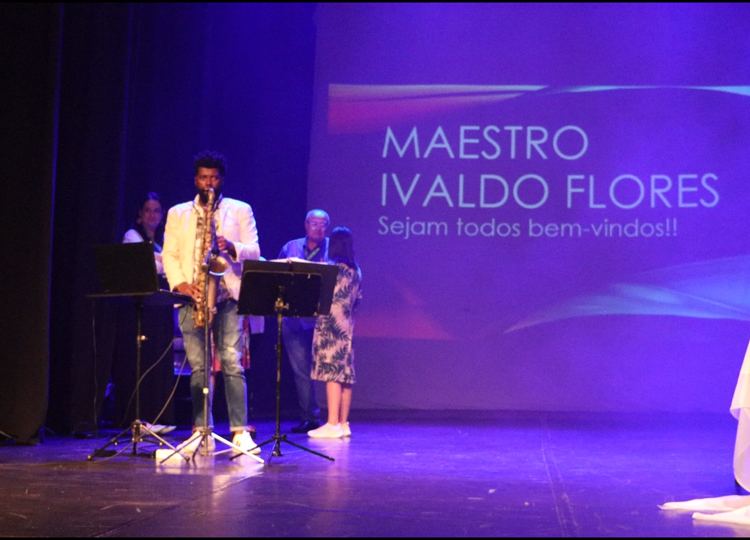 Evento foi aberto com uma apresentação do Maestro Ivaldo Flores (Foto: Departamento de Comunicação/Prefeitura de Assis)