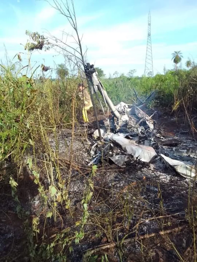 Aeronave cai no Paraguai — Foto: Arquivo Pessoal
