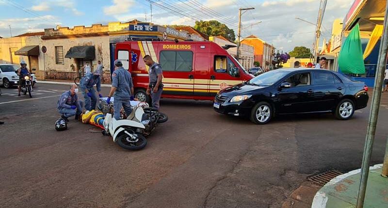 Acidente no centro de Cândido Mota deixa motociclista ferido (Foto: Tiaguinho Neves | Divulgação)