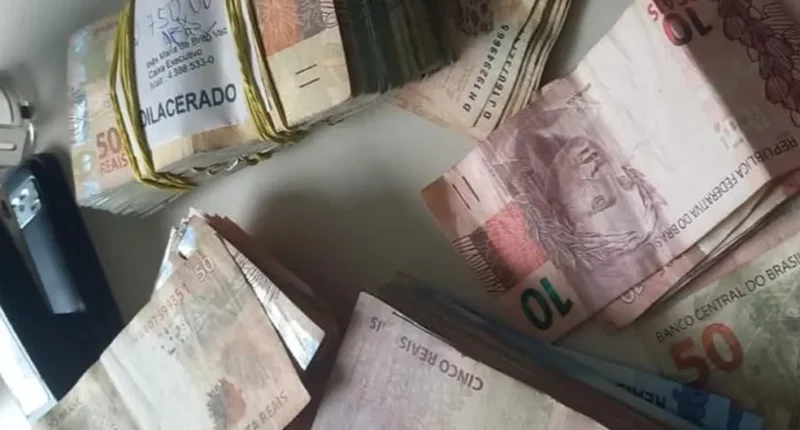 Bancário é preso tentando fugir após furtar R$ 1,2 milhão de banco onde trabalhava no PI — Foto: Divulgação/PCPI