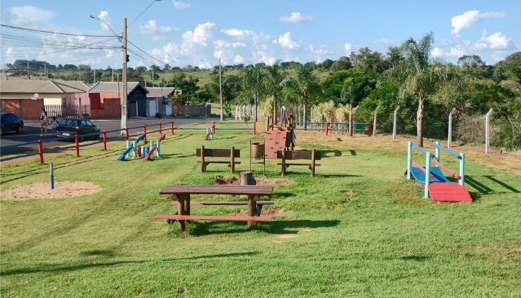 Prefeitura finaliza trabalhos de revitalização do parque no bairro Nossa Senhora de Fátima (Foto: Departamento de Comunicação/Prefeitura de Assis)