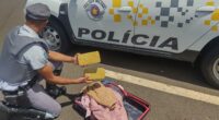 Casal de bolivianos é preso com pasta base de cocaína em Ourinhos (Foto: Divulgação/Polícia Militar Rodoviária)